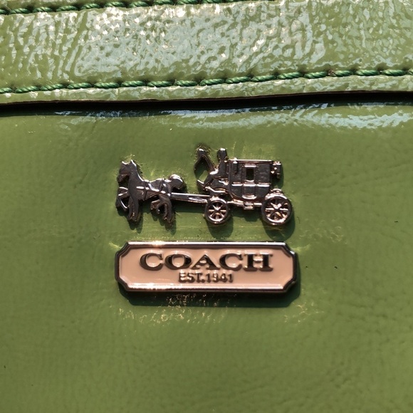 Coach Wristlet Purse In Avocado Green New With Tag - Picture 2 of 11